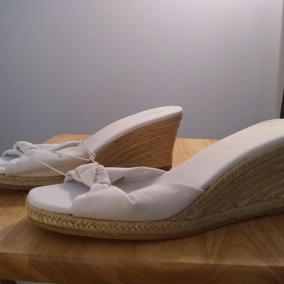Old Navy Wedge Espadrilles - Picture 2 of 2